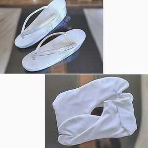 Vtg 80s geta and tabi socks set